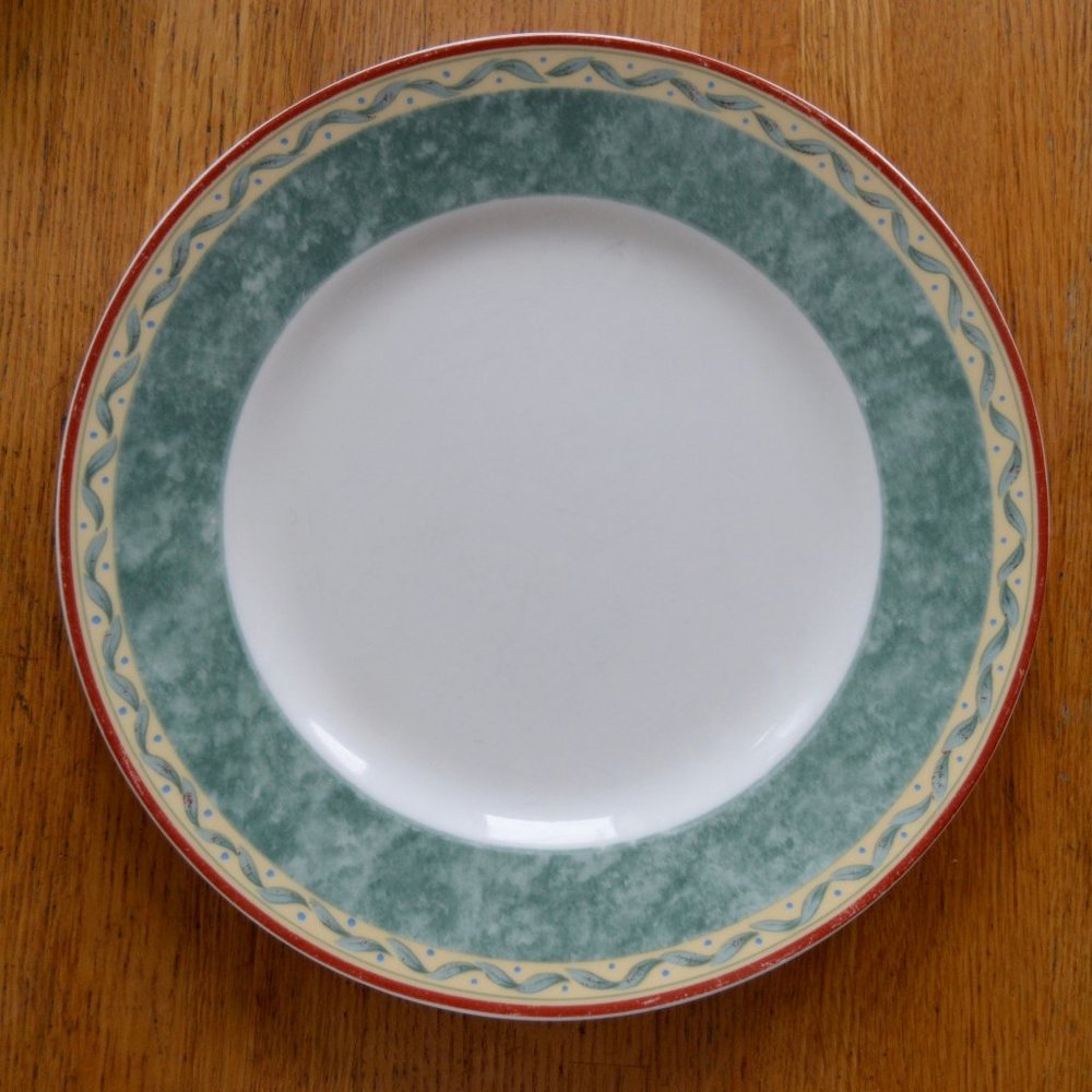 10 PTS International Interiors Provence Dishes: Plates, Bowls, Serving Bowl